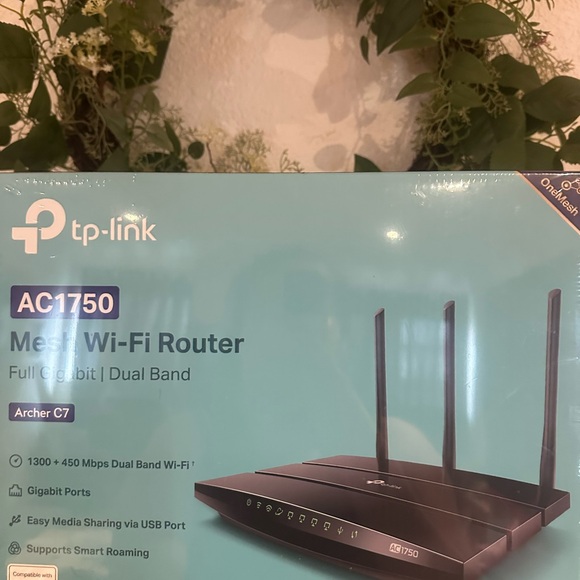 Factory sealed mesh Wi-Fi router - Picture 2 of 8